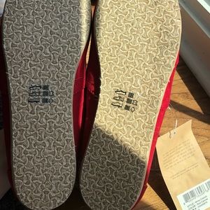 Red toms 9.5 brand new